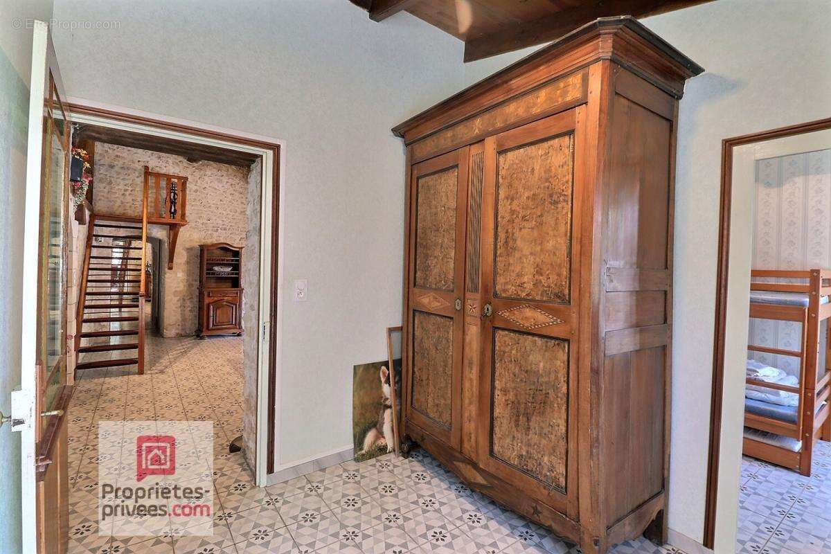 Maison à SAINT-NAZAIRE-SUR-CHARENTE