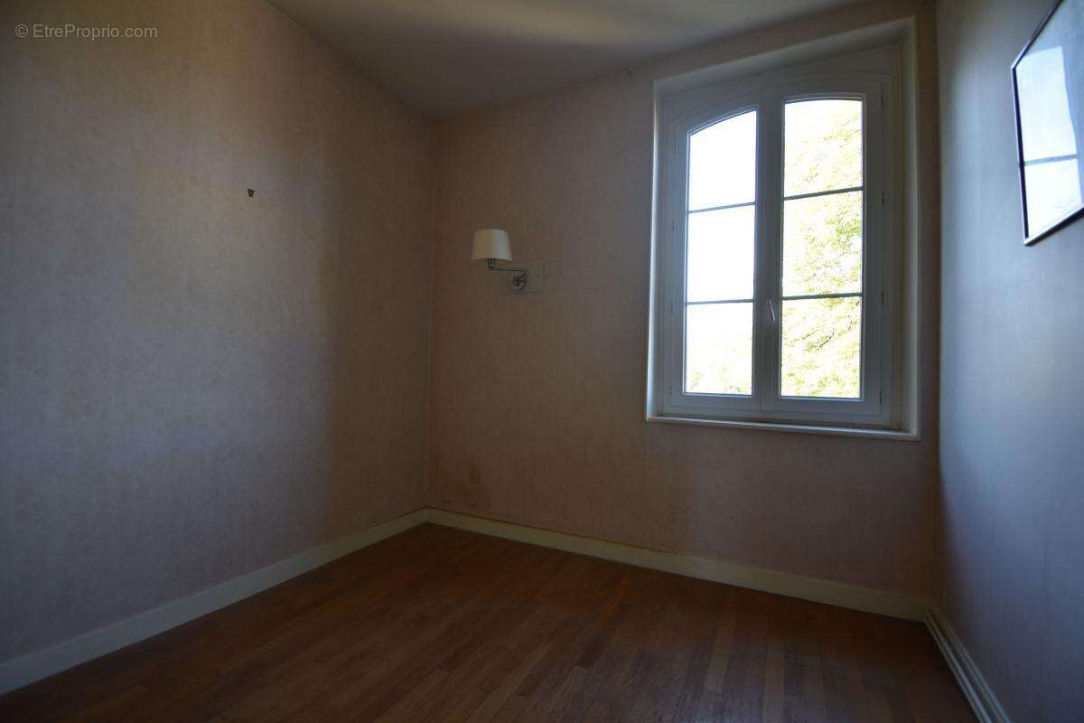 Maison à COSNE-COURS-SUR-LOIRE