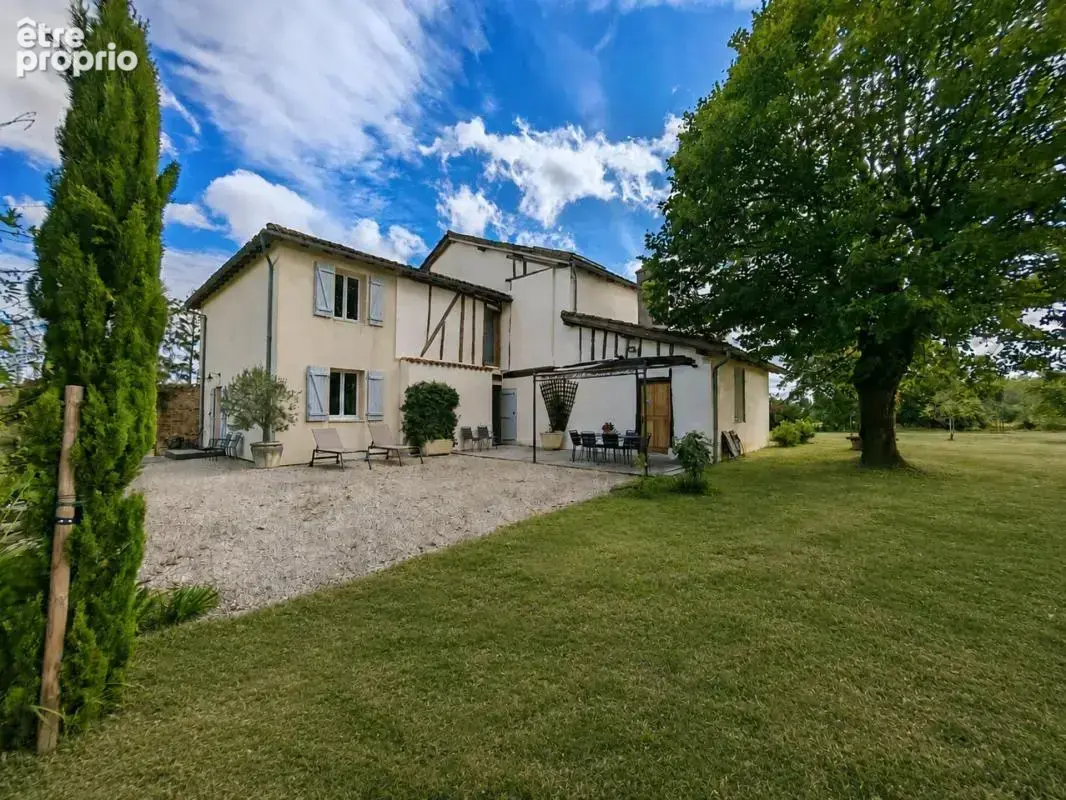 Maison de maître du XIXᵉ siècle entièrement rénovée — 262 m² sur 2 hectares — Eauze - photo 2