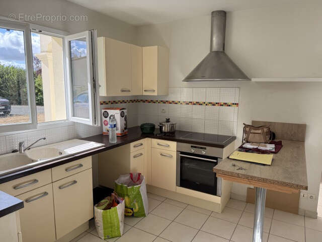 Maison de plain-pied recherchée et rare à Vivonne - photo 8