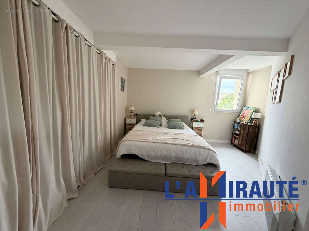Appartement à SARTROUVILLE