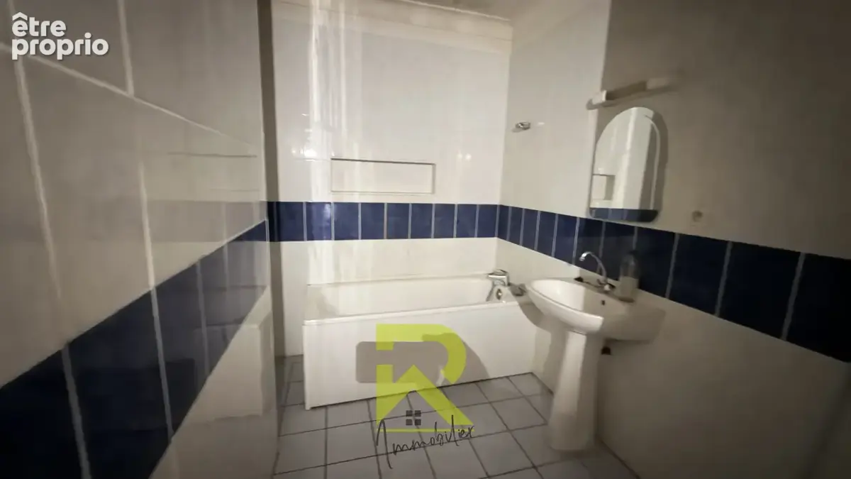 Immense appartement avec 2 chambres en vente 129000 € à Agde - photo 10