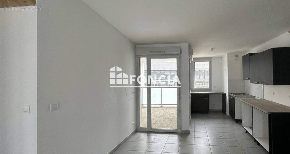 Appartement à MARSEILLE-3E