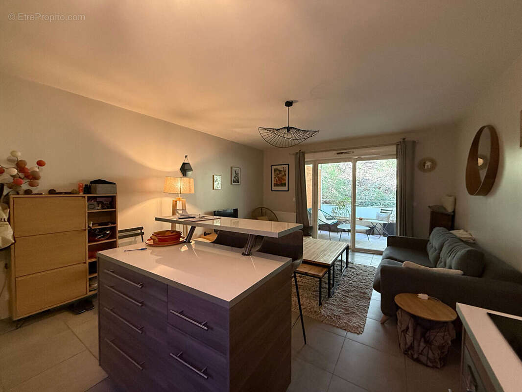 Appartement à ROUSSET