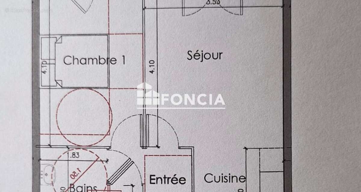 Appartement à ROQUEBRUNE-SUR-ARGENS