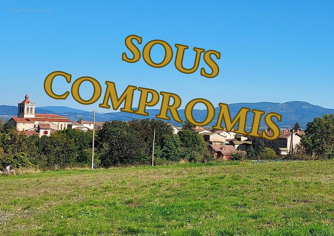 Terrain à SERMENTIZON