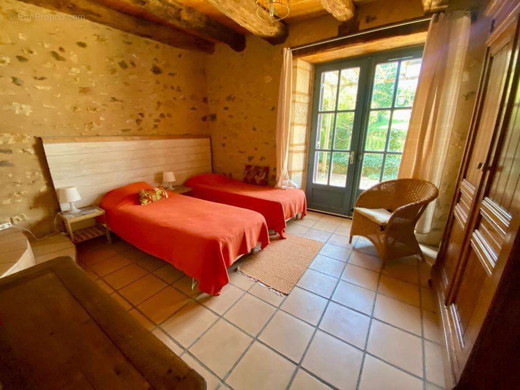 Maison à SAINTE-ALVERE