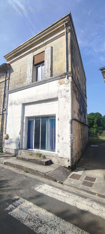 Maison à CHAMPAGNOLLES