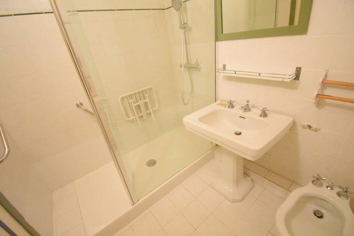 Appartement à VILLE-D'AVRAY