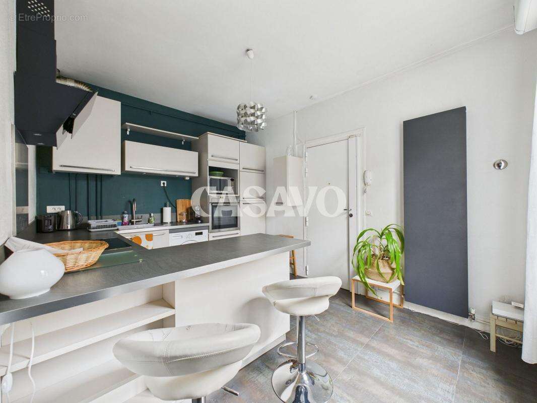 Appartement à LES LILAS