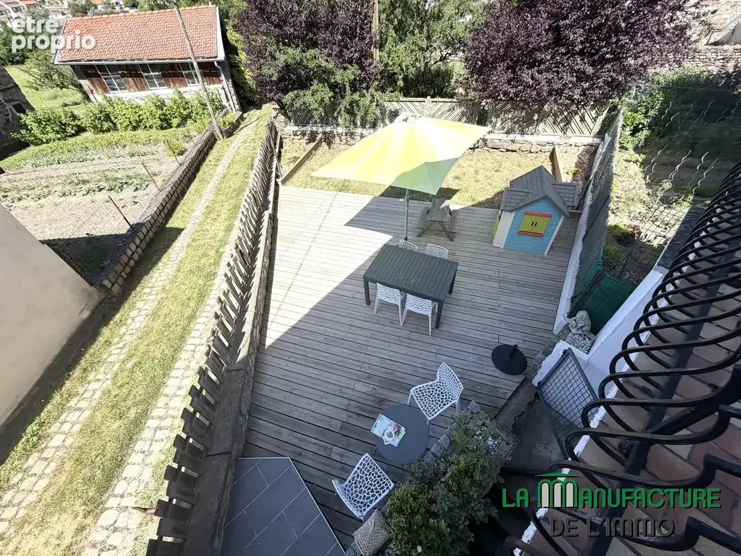 Maison de ville de 82 m2 avec terrasse et jardin de 126 m2 / le chambon-feugerolles-secteur Gaffard. - photo 5