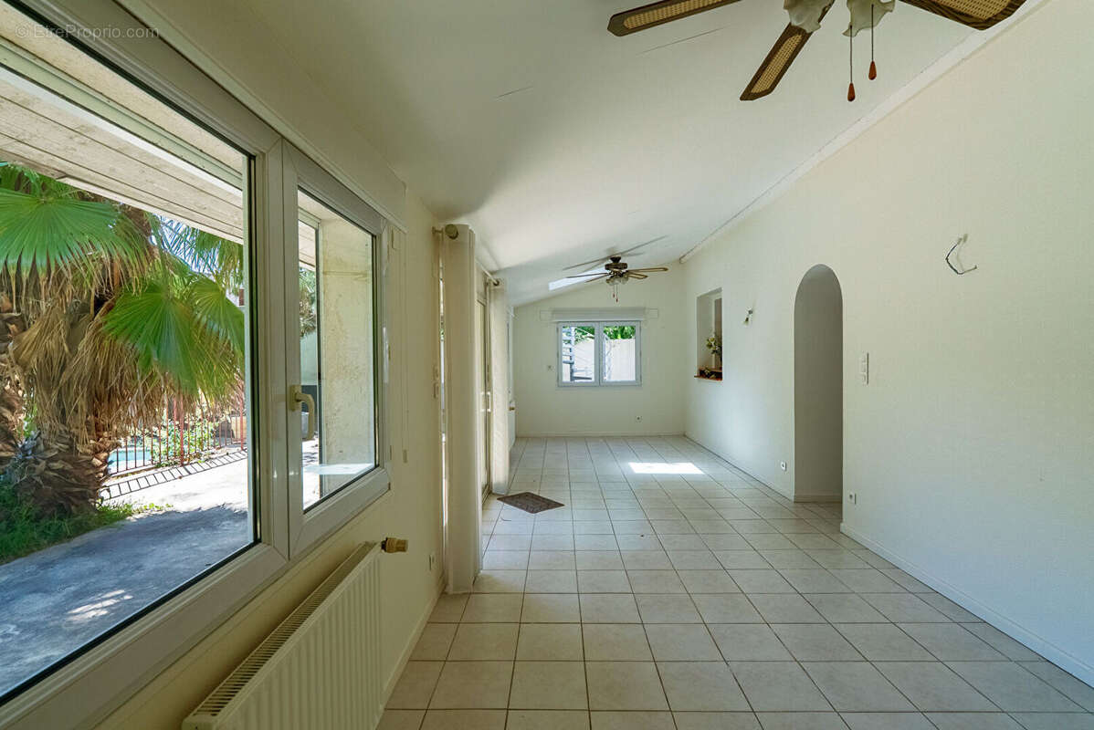 CARCASSONNE - PASTEUR Villa T9 272m² (207m² hab.) avec guest house, piscine, jardin, garage, et pool house - photo 14