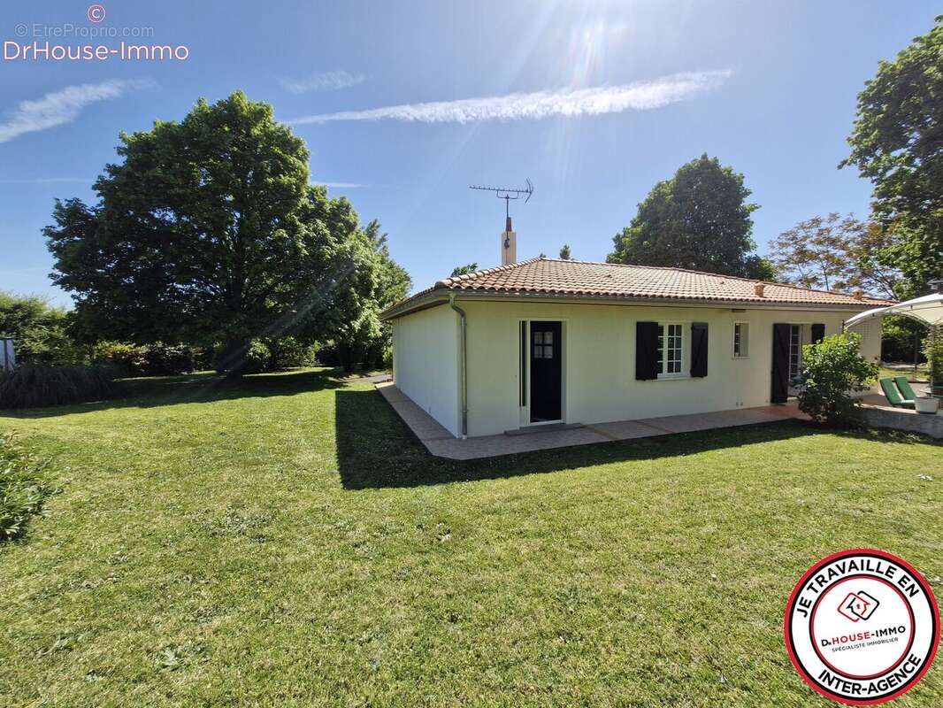 Maison 106 m² à Chauray  - photo 13