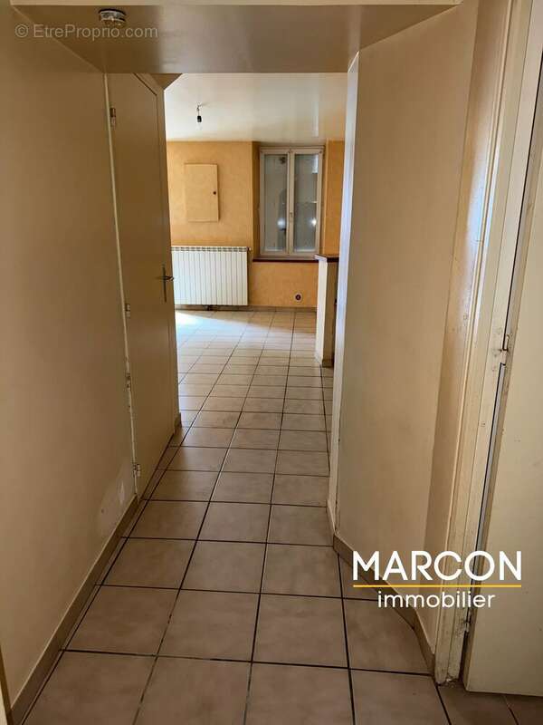 Appartement à SAINT-VAURY