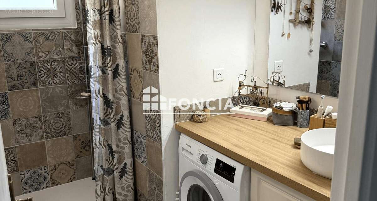 Appartement à HYERES