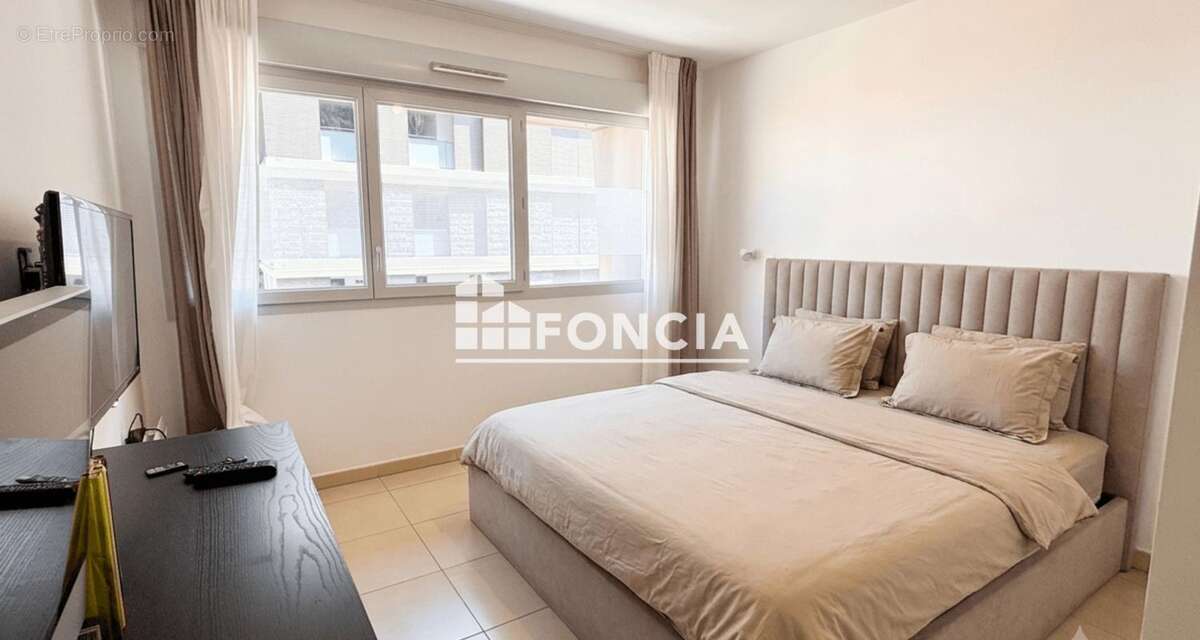 Appartement à MARSEILLE-2E