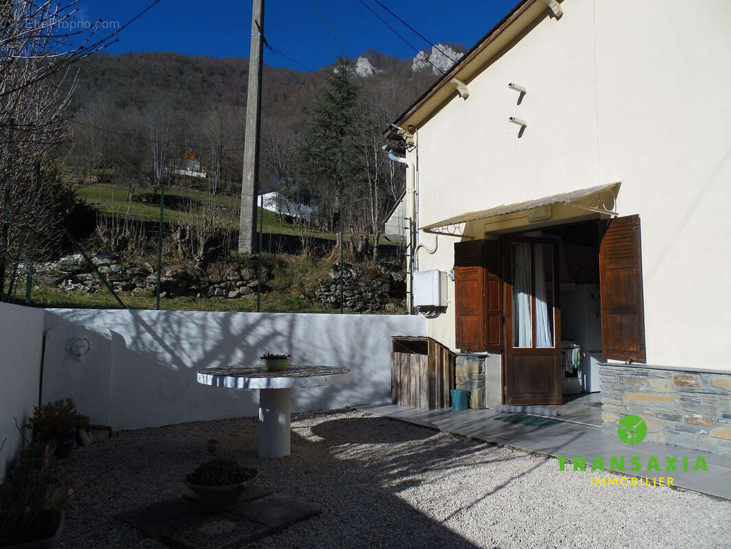 Terrasse - Maison à SAINT-LARY