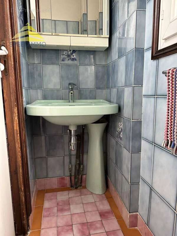 Appartement à MANDRES-LES-ROSES