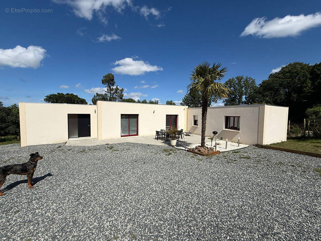Maison à PLOUVARA