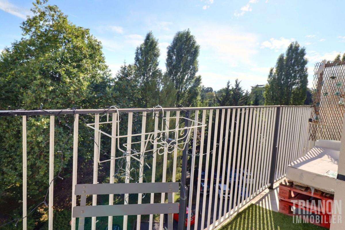 Appartement à LA CELLE-SAINT-CLOUD