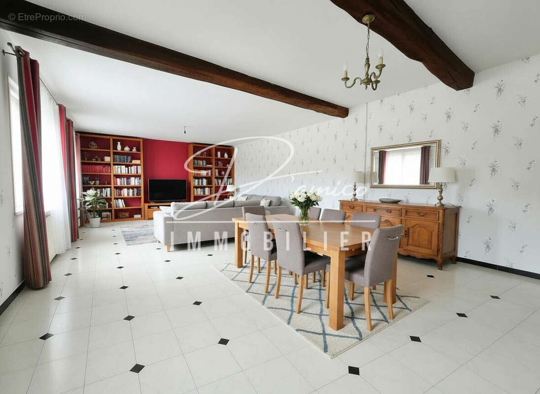 Maison 203 m² à Raillencourt-Sainte-Olle  - photo 4