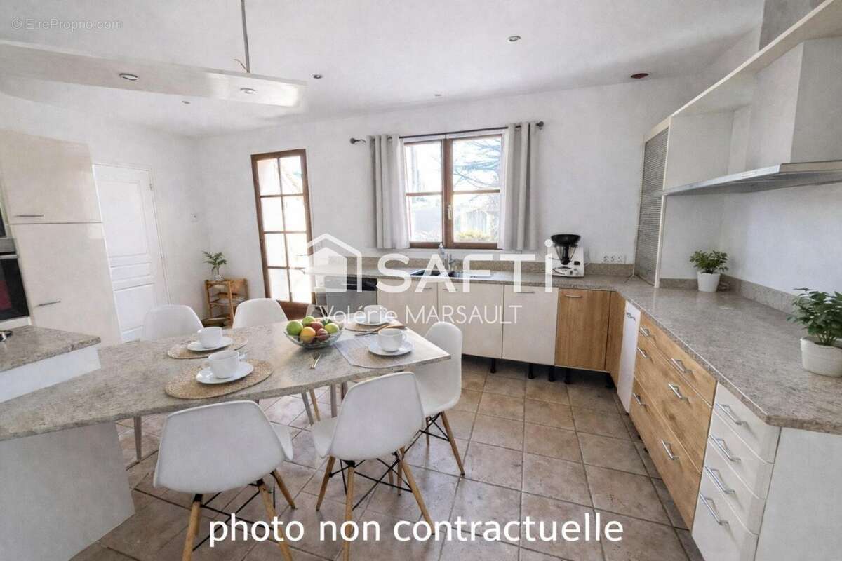 Photo 3 - Maison à LUYNES
