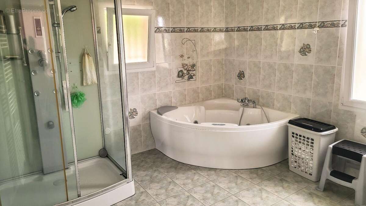 Maison à SAINTE-JULIETTE