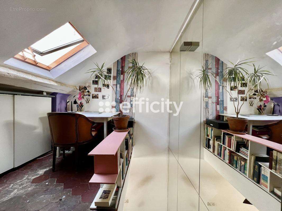 Appartement à PARIS-10E