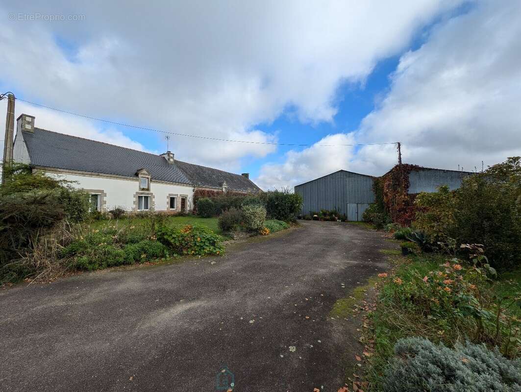 Maison à LOCMINE