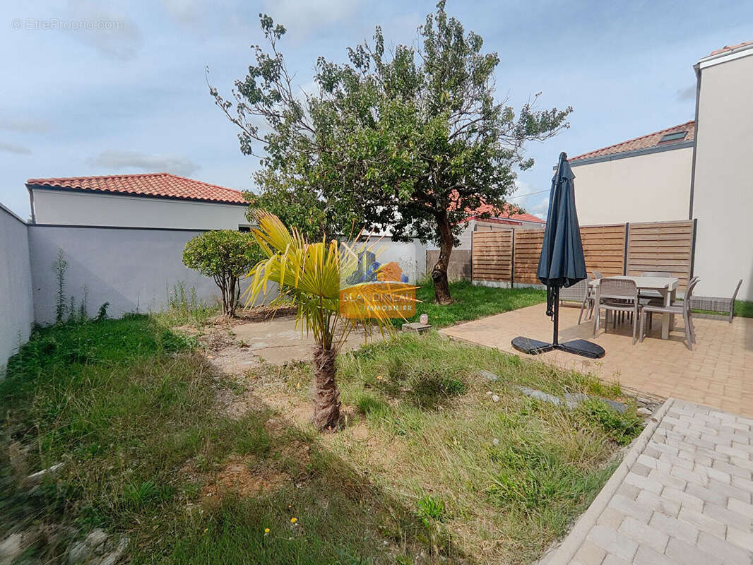 Maison à BOUGUENAIS