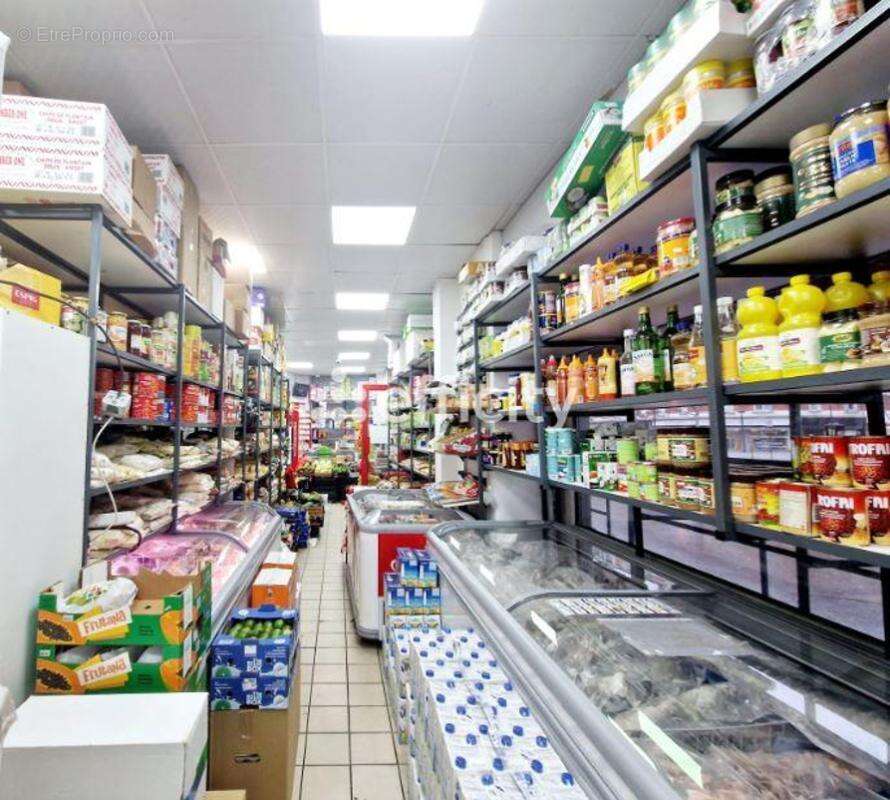 Commerce à PARIS-18E