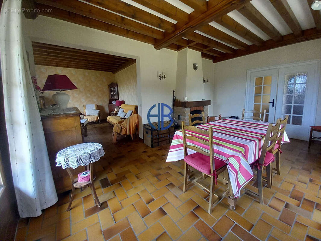 Maison à BEAUREPAIRE