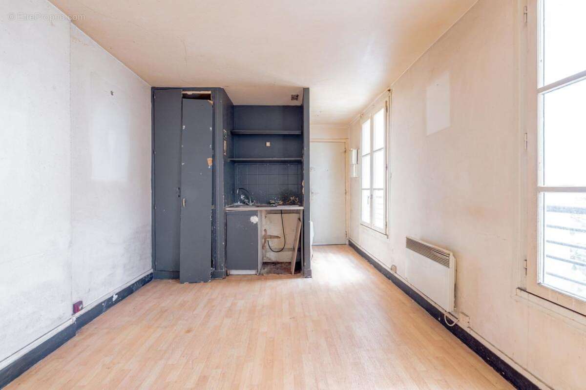 Appartement à PARIS-3E