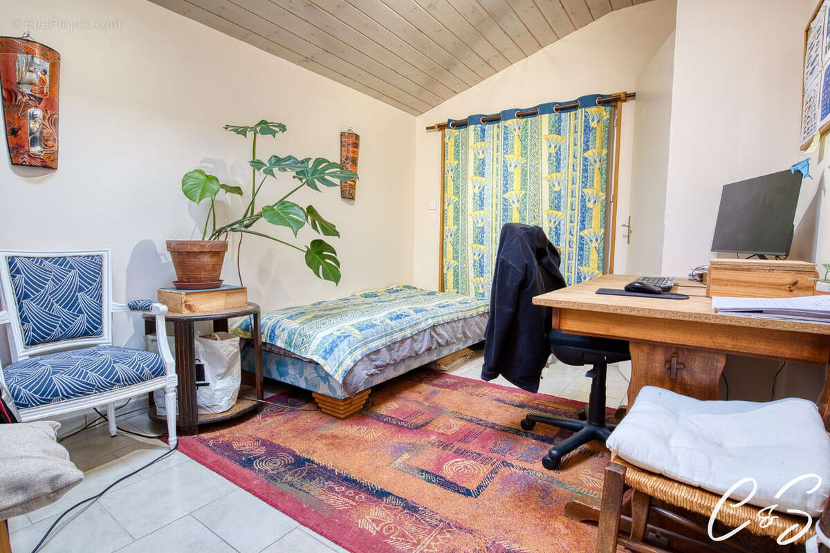 Maison à SAINT-JEAN-TROLIMON