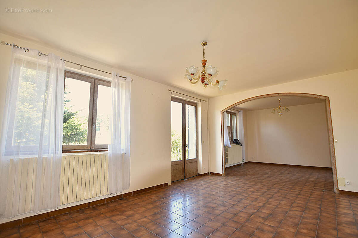 Maison à JALIGNY-SUR-BESBRE