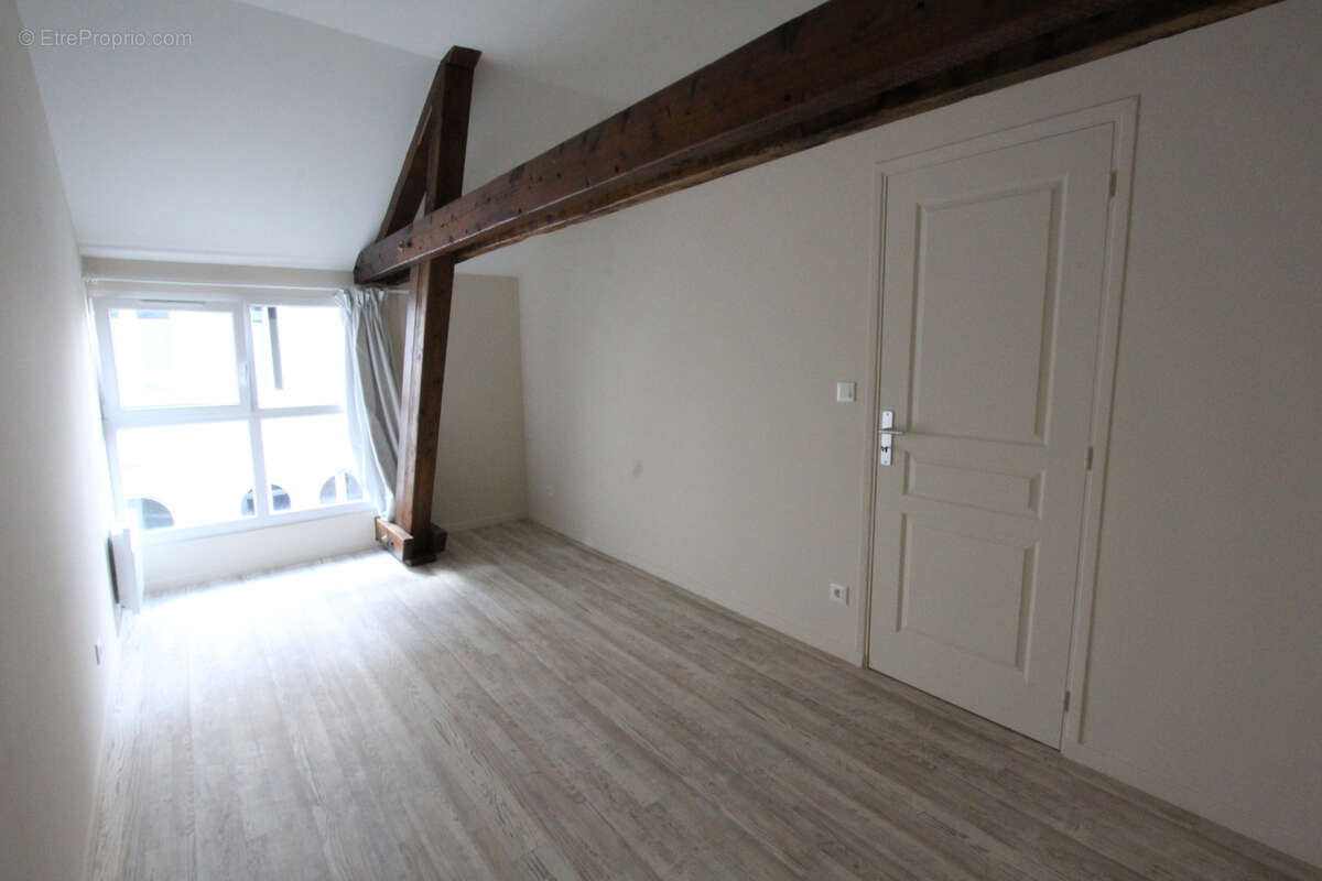 Appartement à LA CHARITE-SUR-LOIRE