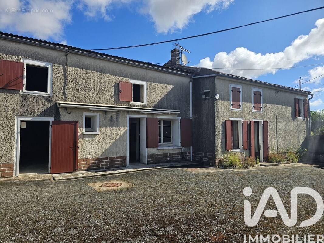 Photo 1 - Maison à LA CROIX-COMTESSE