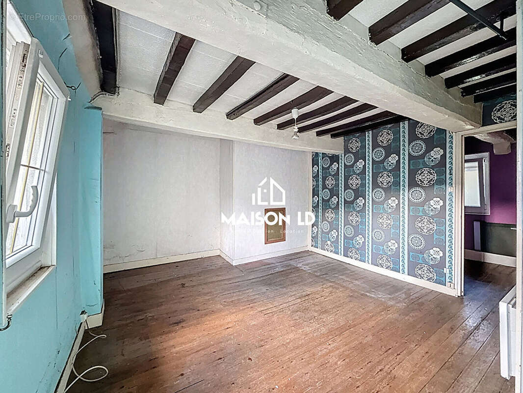 Maison à SAIRES-LA-VERRERIE