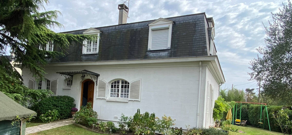 Maison à MAISONS-LAFFITTE