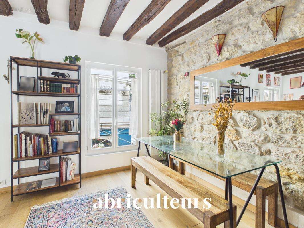 Appartement à PARIS-11E