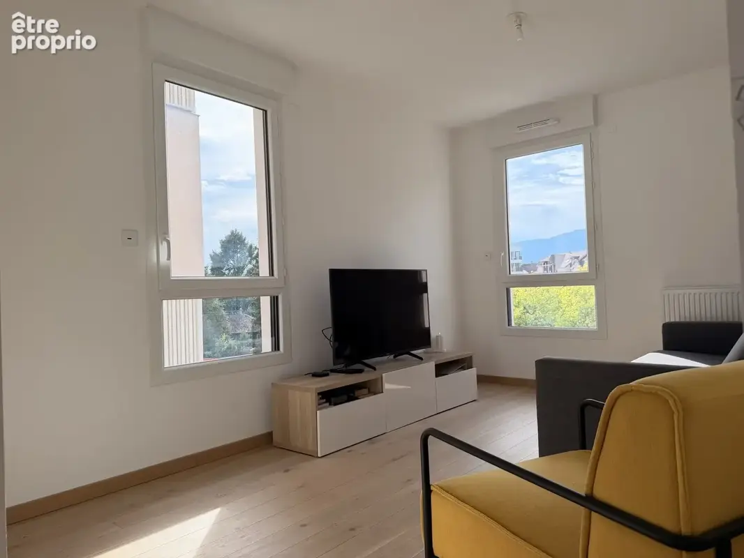 Appartement 4 pièces 80 m² à vendre à Saint-Genis-Pouilly (01630) - photo 4