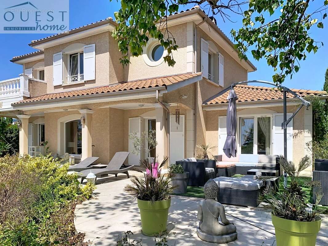 Propriété familiale de 5 chambres, 314m2 avec vue sur les mo - photo 6