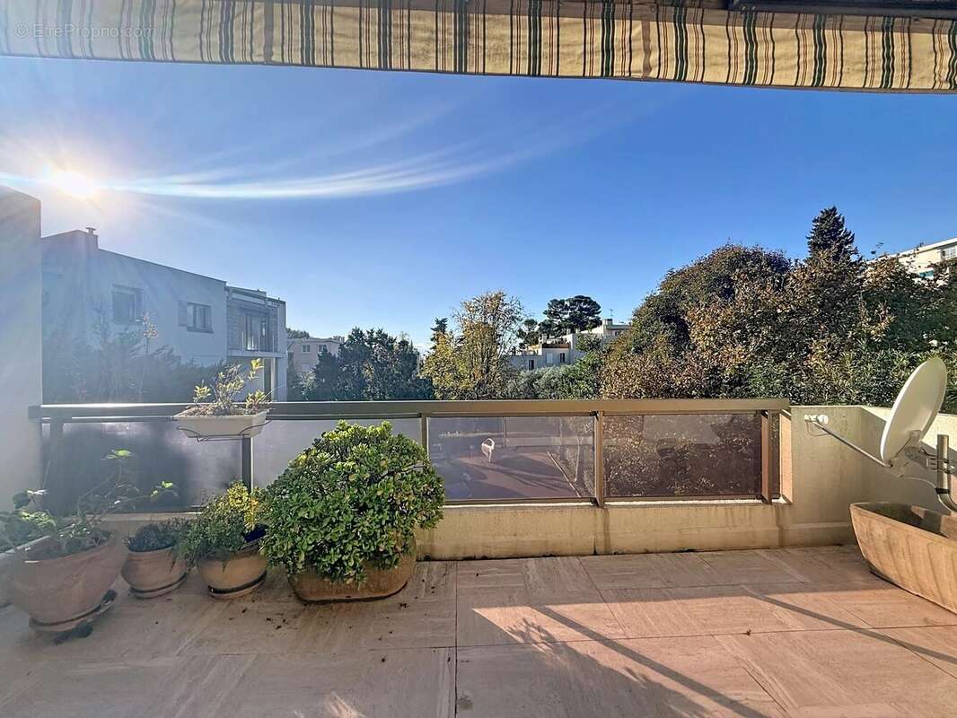 Appartement à LE CANNET