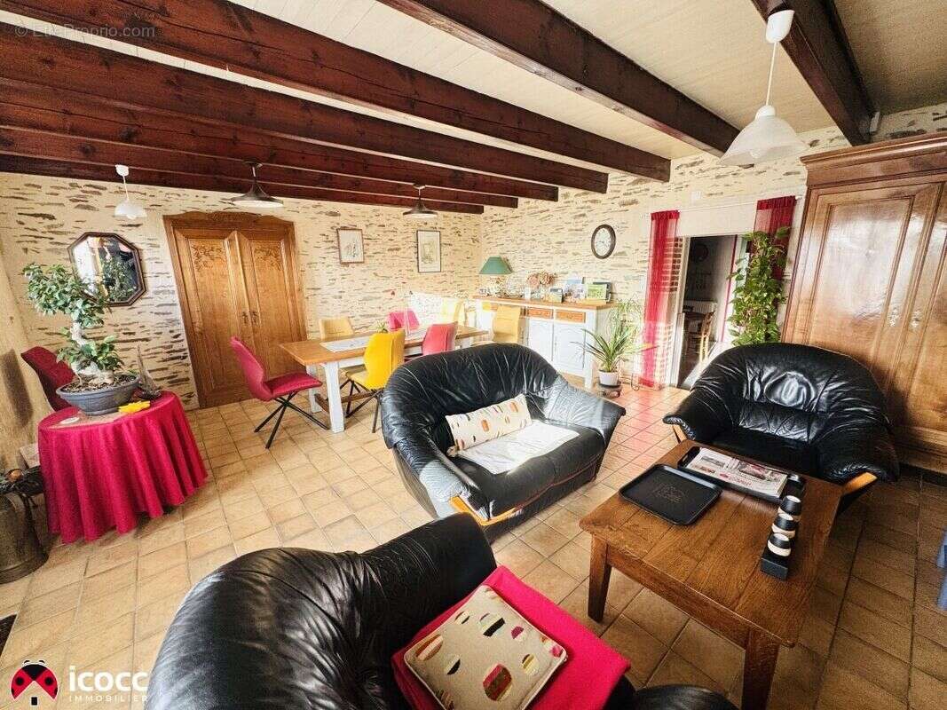 Maison à CHATEAU-GUIBERT