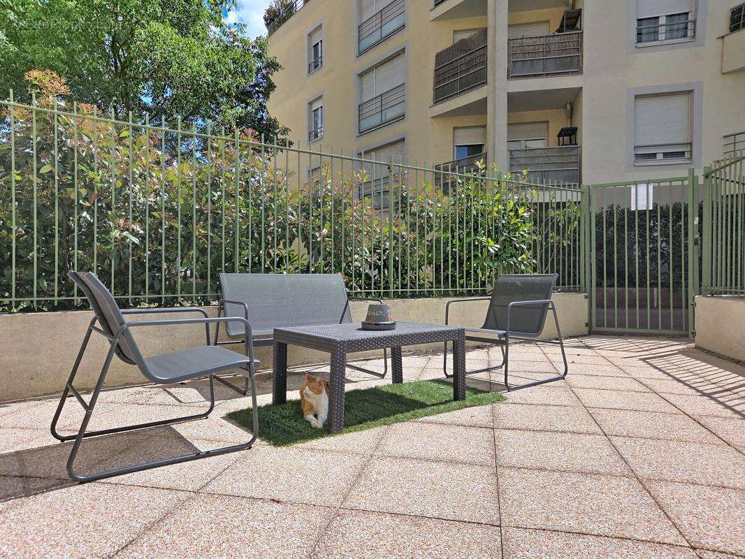 Appartement - 1 Chambre - Balcon - Proche commodités - photo 5
