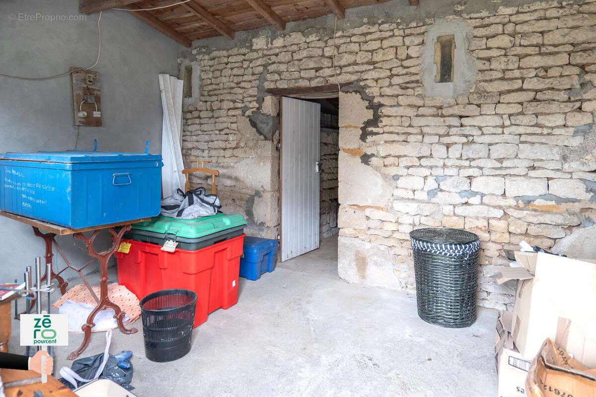 Maison à NALLIERS