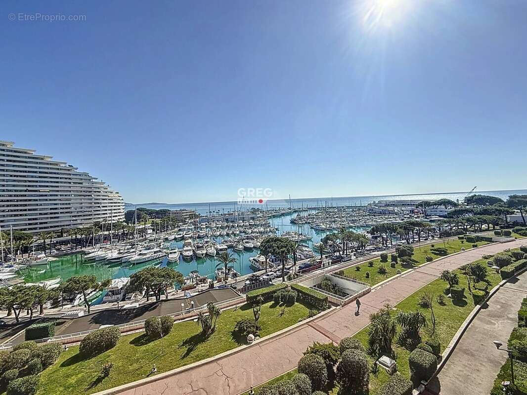 Appartement à VILLENEUVE-LOUBET