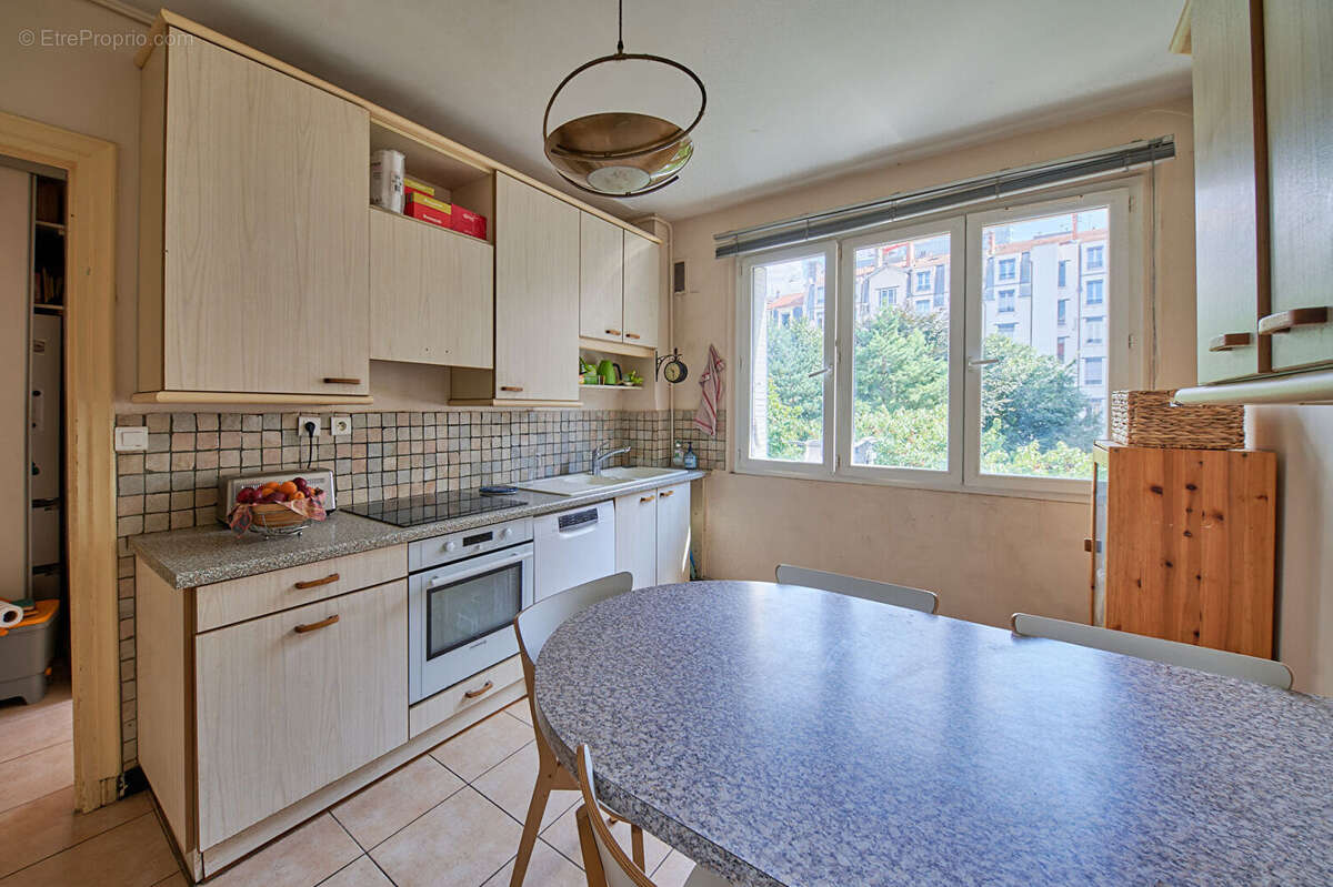 Appartement à LYON-6E