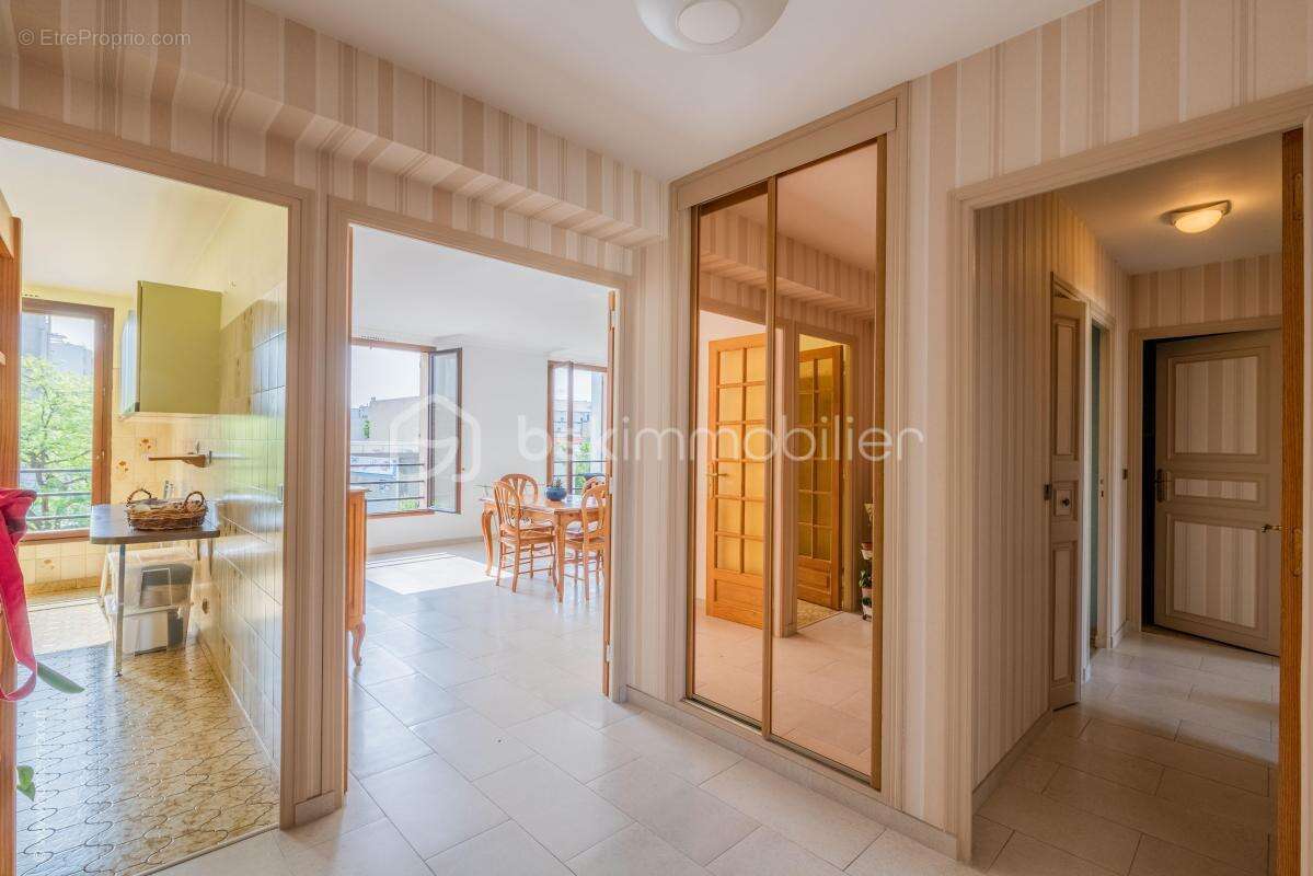 Appartement à AUBERVILLIERS