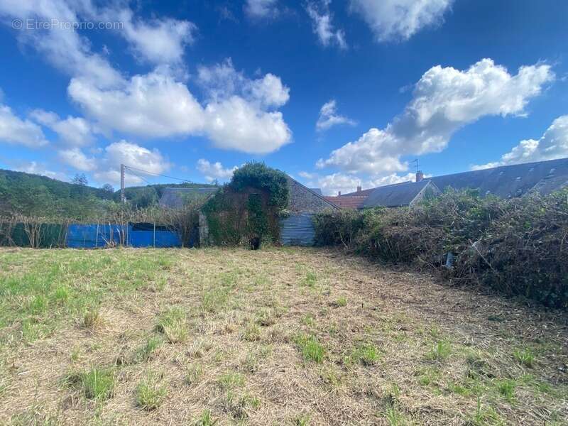 Maison à BUSSIERE-DUNOISE